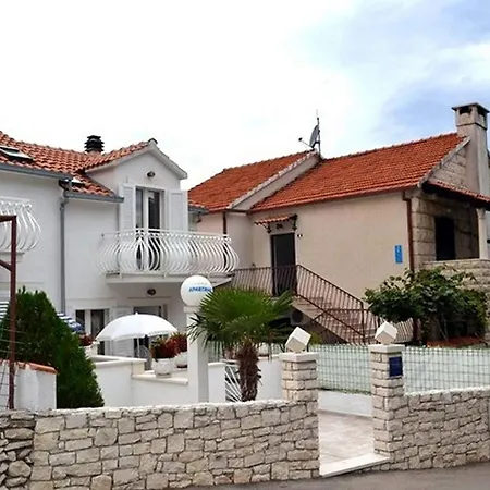 Apartment 16097b *