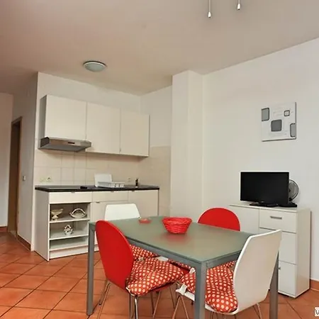 Apartment 16097b